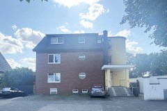 Hausfront 2