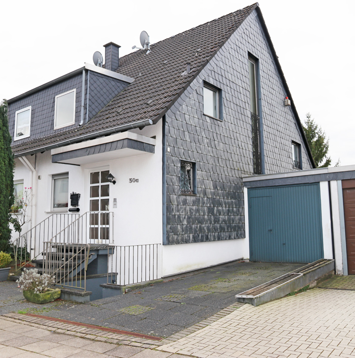 VERKAUFT: Familienhaus mit viel Platz in bester Lage und Luft in Essen-Heid...