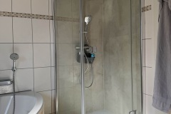 FREP-Expose-Toenisheide-neue-Dusche