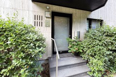 FREP-Maisonette-ETW-D-Rath-Eingang-gross-mit-Ueberdach