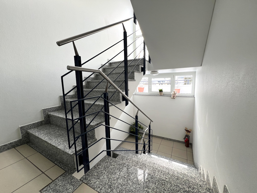Rollstuhlgerechte Wohnung mit Aufzug, Garten, TGStellplatz
