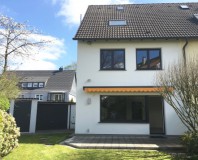 Haus Gartenansicht