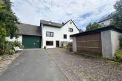 Vorderhaus-Torhhaus-Einfahrt